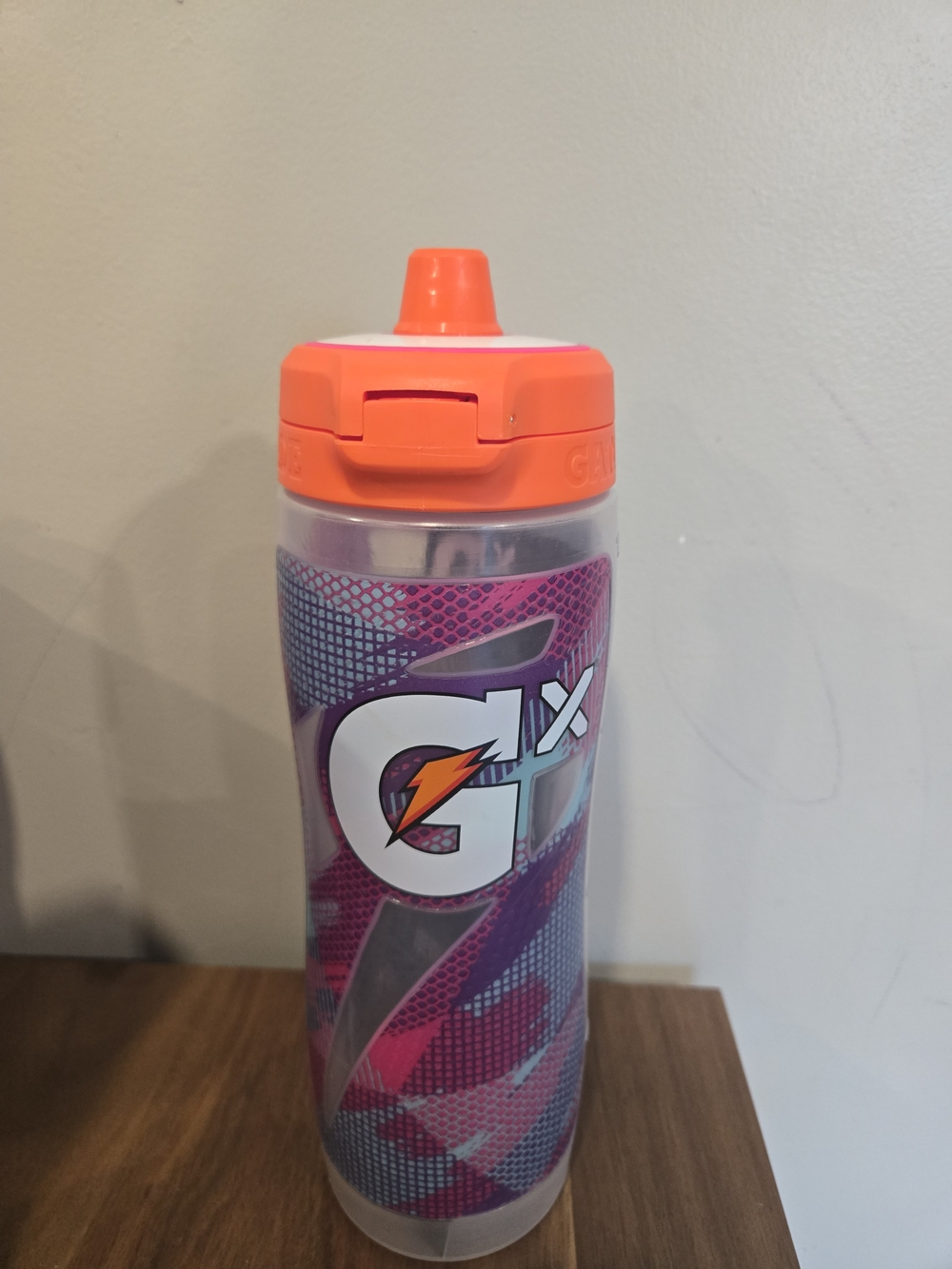 Gatorade GX Reusable Water Bottle - 2 Colors Available - Picture 2 of 6